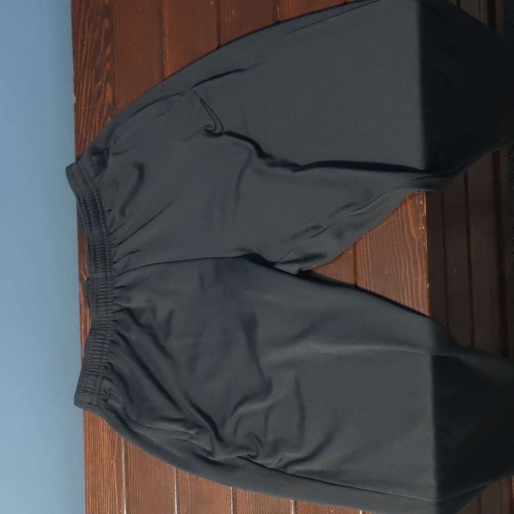 Nike dri-fit jogger pants M